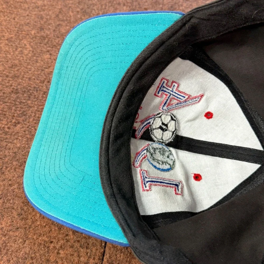 Vintage Twins Enterprise 1994 World Cup USA Soccer Snapback Hat Black Blue Cap